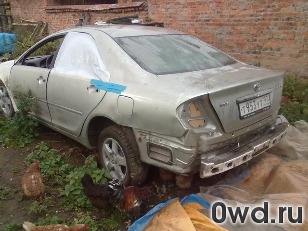 Битый автомобиль Toyota Camry